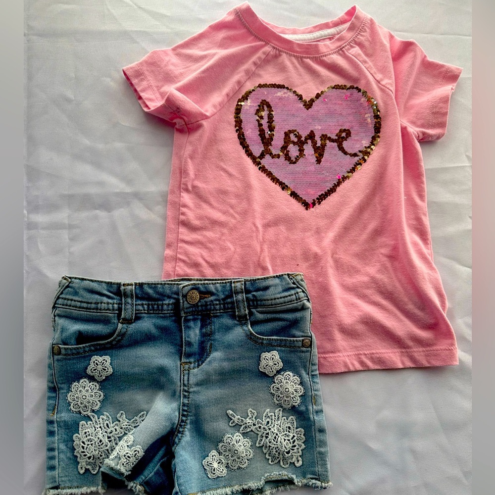 Girls shirt & shorts  size 5 bundle